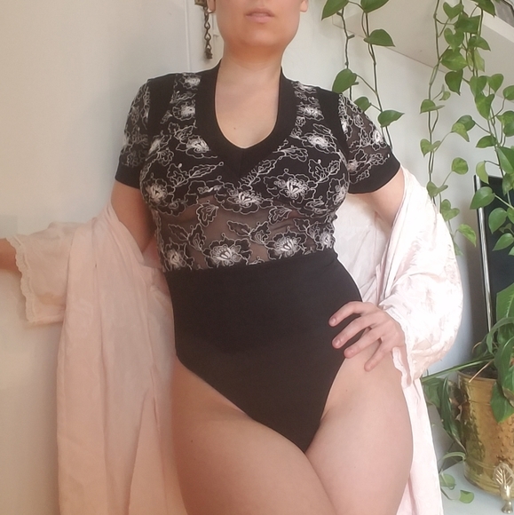 Vintage Other - Vintage Parisian Floral bodysuit